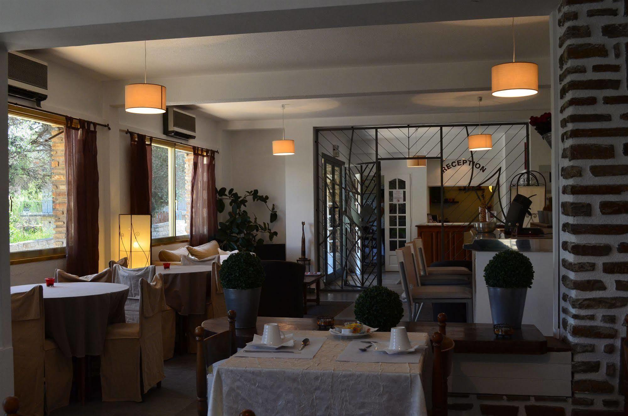 L'aiglon Bylitis Hotel